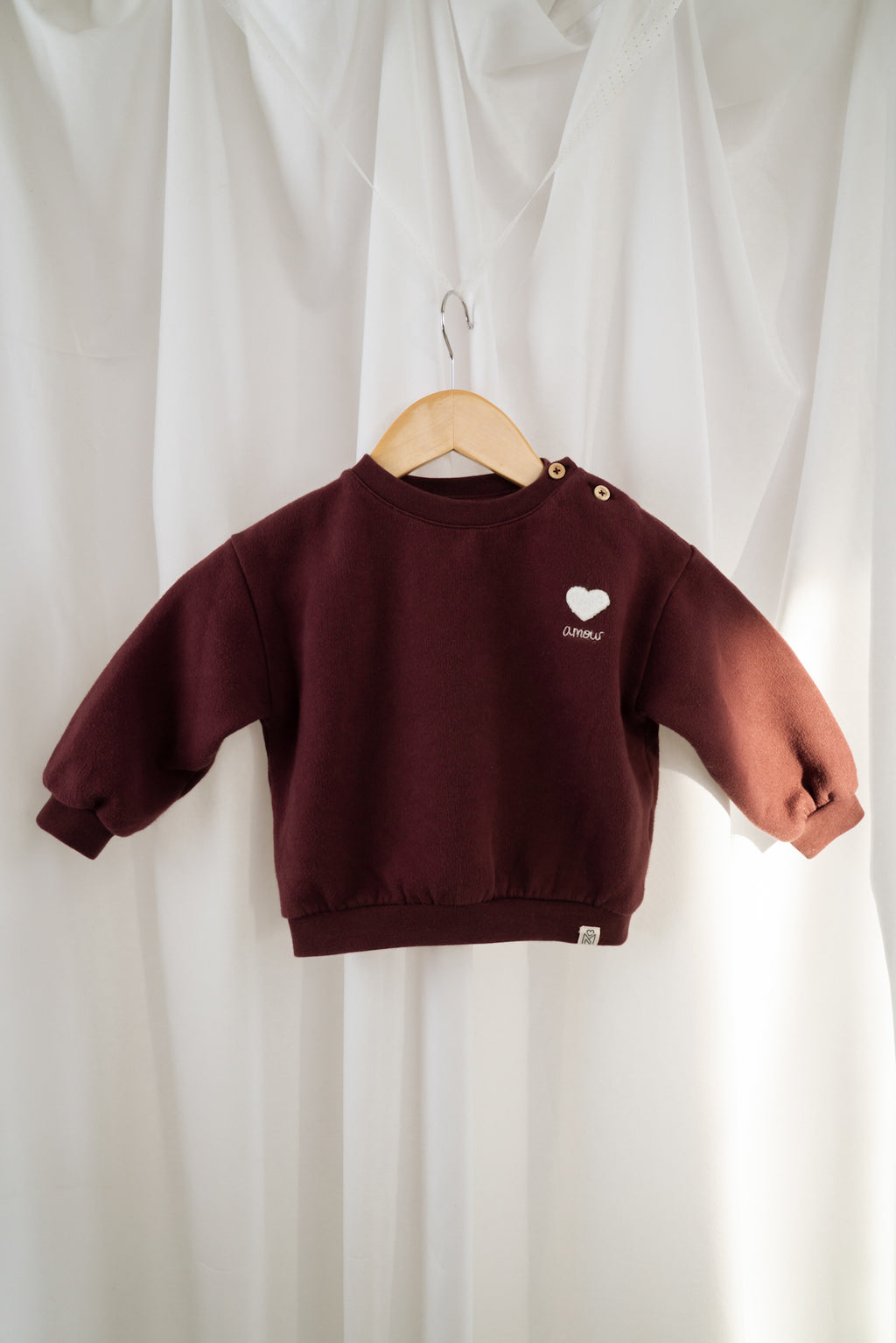 Amour Pullover aus 100% Bio-Baumwolle Vorderansicht in Port Royal
